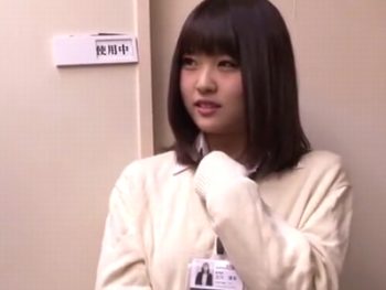 5分間300円の肉便器となってしまう美少女OL美少女OL中出しのアダルト動画