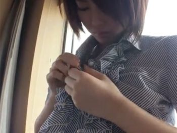 全身からフェロモンを噴出する巨乳美女にザーメン大量顔射素人お姉さん顔射のアダルト動画