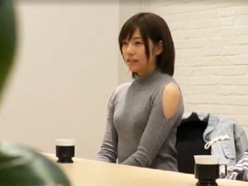 清純派の激カワ美少女が言われるがままAV出演してまさかの超絶フェラ披露ｗ素人美少女フェラの無料アダルト動画