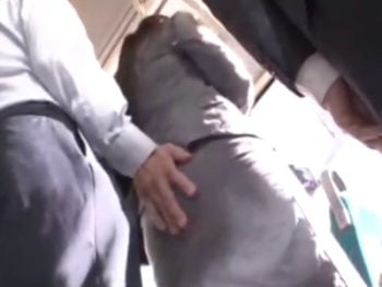 痴漢撃退したと思った瞬間…周りの男全てに集団レイプされた黒ギャルJK女子校生ギャル顔射レイプ乱交の無料エロ動画