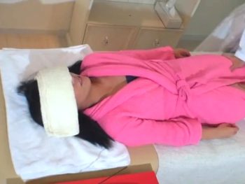 居酒屋でバイトしている素人さん→媚薬エステで気持ちよくなって中出しアヘ顔パコ巨乳素人美少女中出し盗撮のアダルトエロ動画