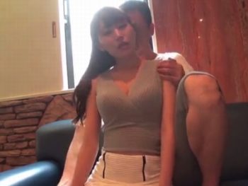 くびれ巨乳の淫乱娘とホテルでハメ撮り！巨乳素人ハメ撮りのアダルト動画