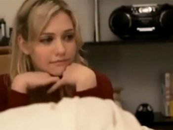 ハリウッド級の美貌を持つ白人美女が日本人の和式チンポで中出しされ絶頂巨乳お姉さん中出しのアダルト動画