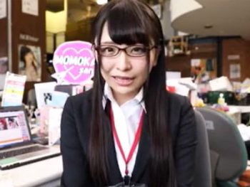 イッてもイっても止まらない激ピストンSEXでメガネ美少女OLがアへ顔を晒してアクメ連発ｗ美少女OLコスプレめがね顔射のアダルト動画