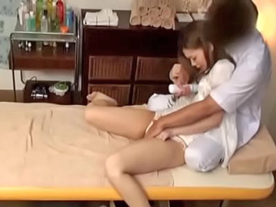 欲求不満OLがつい身体を許してしまう女のツボを熟知した悪徳整体師巨乳素人OL中出しのアダル...