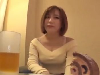 夜道を一人で歩いてる素人さんはナンパすれば即日中出しできちゃいますｗ素人美少女中出しナンパの無料セックス動画