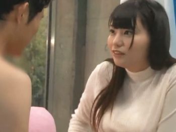 もっさい雰囲気の童貞男がS級美少女で夢の童貞喪失巨乳美少女お姉さん童貞のアダルト動画
