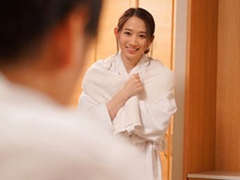 悪徳エロマッサとわかっていても快楽に溺れる美人妻巨乳人妻盗撮マッサージ三上悠亜のアダルト無料動画