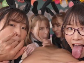 肉欲ヤバすぎな痴女4人にイジられる快感乱交！巨乳痴女コスプレ3P乱交のアダルト動画