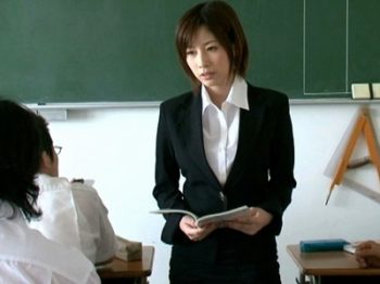 巨乳は教師に向いてない！？生徒から辱めを受けて肉奴隷と化した女教師巨乳女教師レイプ奥田咲のアダルト動画