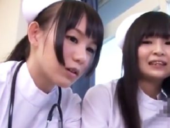 罵倒しながら患者の祖チンからザーメン抜き取るナース美少女看護婦手コキのエロ動画
