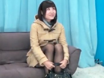 初対面の童貞をノリノリで筆おろししてあげちゃう女子大生ｗ素人美少女童貞ナンパのエロ動画