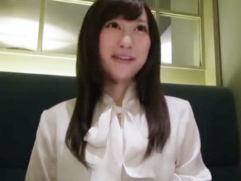 欲求不満の奥様が若い男と溺れる不倫パコ巨乳素人人妻のエロ動画