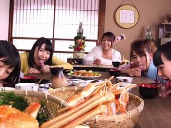 黒人の規格外棒に跨がり絶叫しながらイキまくる熟女ｗ人妻熟女顔射の無料エロ動画