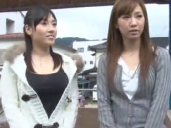 人目も気にせずゲームセンターでパコられる巨乳娘ｗ巨乳素人お姉さん顔射乱交露出のエロ動画