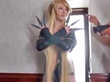 コスプレ美女がオタク達の中出しザーメンを次々と受け入れｗ巨乳ハーフコスプレ中出し乱交のアダルト動画