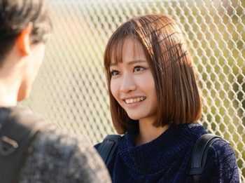 在学中から大好きだった先生に自ら唾液を飲ませて中出しさせる淫乱卒業生美少女中出し蓮見天のアダルト動画