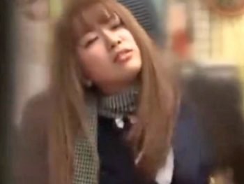 万引き働いたJKはバレたらレイプされても文句言えませんｗ素人女子校生美少女レイプ乱交のエロ動画