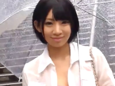 黒髪ショトカのぐうかわ清楚系素人娘が男優チンポにガチイキ潮吹き！素人美少女顔射潮吹きの無料ポルノ動画