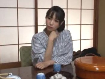 美人過ぎる義母と温泉旅行→日頃から気になっていたデカパイを混浴温泉で見て止まらない近親相姦巨乳人妻近親相姦のアダルト動画