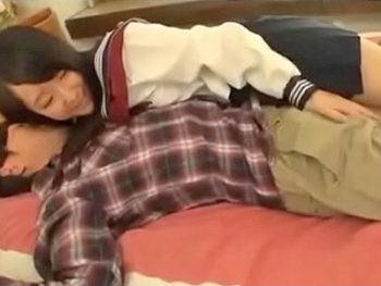 オナニー疲れであられもない姿で寝落ちしてた妹を夜這いする兄女子校生妹中出し近親相姦オナニーのアダルトエロ動画