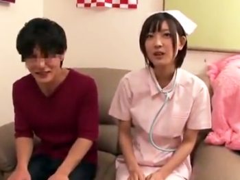 ナースコスの巨乳天使、小倉ゆずちゃんが素人男性宅にお邪魔してご奉仕パコ巨乳美少女コスプレ看護婦ぶっかけ小倉ゆずのアダルト動画