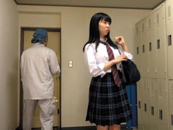 鬼畜清掃員は仕込んでいた！女子更衣室にカメラを仕込んでガチレイプ！女子校生中出しレイプのアダルト動画