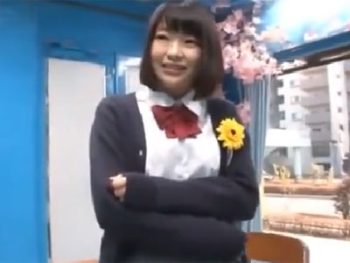 卒業間近の美少女JKがMM号の中でガチハメされて顔射に悶絶女子校生美少女顔射の無料エロ動画