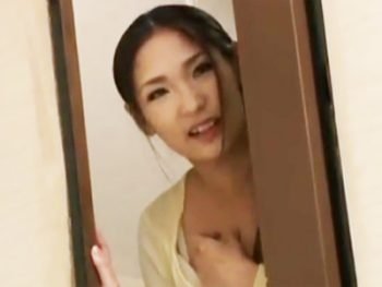 家賃の取り立てに来た美人な大家さんがキモおやじ達に輪姦されて悲鳴ｗ巨乳お姉さんレイプ乱交の...