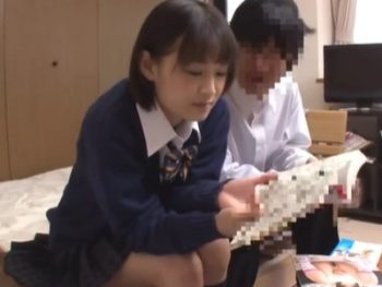 先輩JKに土下座で頼み込んで中出しセックス頂きましたｗ素人女子校生美少女中出しのエロ動画