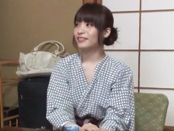 若くて超美人な義母と親睦を深める混浴→フル勃起してしまい中出しパコ展開に！巨乳素人お姉さん痴女人妻中出し近親相姦のアダルトエロ動画