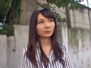 簡単な撮影と騙してナンパした素人娘に容赦なくチンポハメ→中出しまでｗ素人美少女中出しナンパの無料アダルト動画