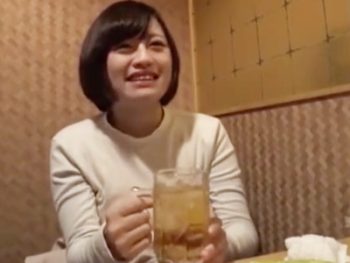 泥酔美少女とホテルで中出し性交ｗ素人美少女中出しハメ撮りの無料AV