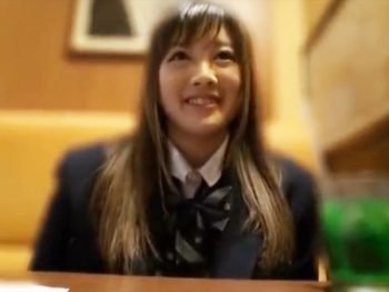 高校卒業したての1〇歳のほぼJKをホテルに連れ込みハメ撮り！女子校生美少女顔射ハメ撮りのアダルト動画