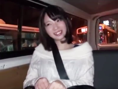 激カワ爆乳看板娘キター！バイト衣装来てもらって乳揺れハメ撮り敢行！巨乳素人美少女痴女ハメ撮りのアダルトエロ動画