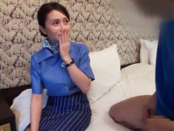 仕事着のままナンパされて悩める男子たちのチンポを膣内に受け入れる天使たち素人美少女お姉さん中出し顔射ハメ撮りナンパのエロ動画