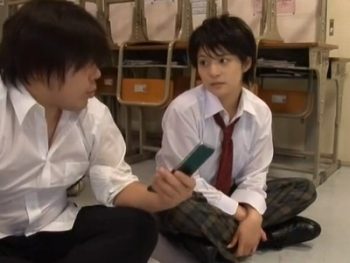 男装JKがバレて同級生の前で公開レイプ！女子校生美少女レイプ乱交のアダルト動画