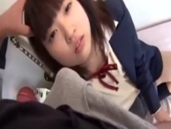 部活サボって先輩チンポをフェラして中出しセックスしちゃう黒髪清楚な女子校生女子校生美少女中出しのセックスエロ動画