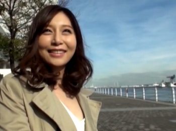 大人の色気がだだ漏れな美人妻さん→主人がいるのにというド淫乱巨乳素人人妻ハメ撮りのアダルト動画