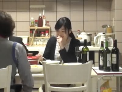 寝取られ願望を持った夫がAV男優に妻を寝取らせる一部始終ｗ素人人妻OLコスプレ顔射ハメ撮りのアダルト動画