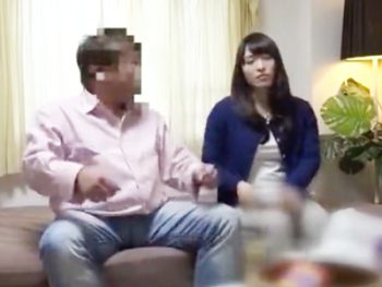 クンニに腰をくねらすまだ20代の若妻たちの魅せる不倫セックス巨乳素人人妻盗撮の無料ポルノ動画