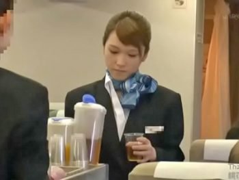 スイートクラス客は何をしてもOK！CAさんに飛行機トイレで中出し！巨乳美少女中出し椎名そらのエロ動画