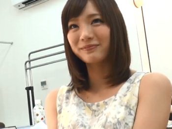 鈴村あいりが汗だくになりながら男優の連続挿入に悶絶絶頂！巨乳美少女ハメ撮り鈴村あいりのアダルト動画