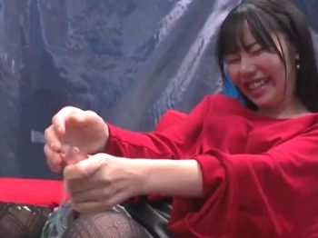 マシンガンバイブに興味津々→そのままNTRパコされた美素人素人お姉さんナンパ潮吹きのアダルト無料動画