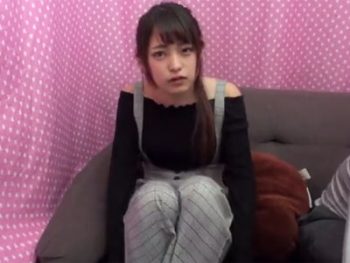 ナンパで捕まえたアイドル級に可愛い素人娘に土下座で頼み込んでフェラ抜き＆ハメ素人美少女中出しフェラのAVエロ動画