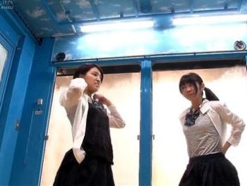 童顔美少女が膣内洗浄ww発情して痙攣アクメしまくりなヤバイやつ！おしっこお漏らしのハメ撮り...