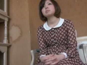 童顔ながら母乳が飛び散るほどデカパイな素人に制服着させてイチャコラハメ撮り巨乳素人ハメ撮りのアダルト動画