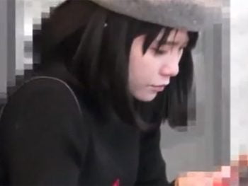 ミニスカニーハイ美脚の美少女をストーキングして人気の無い場所で痴漢中出しレイプ美少女中出しレイプ痴漢のアダルト動画