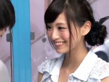 芸能人級にカワイイ美女2人が童貞チンポを優しく筆おろし！巨乳素人美少女お姉さん痴女童貞ハメ撮り3Pのアダルト動画