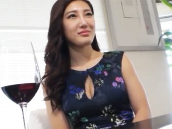 ナンパしたセレブ奥様の自宅にお邪魔して寝取りハメ撮り種付け中出しｗ人妻中出しハメ撮りナンパのアダルト動画